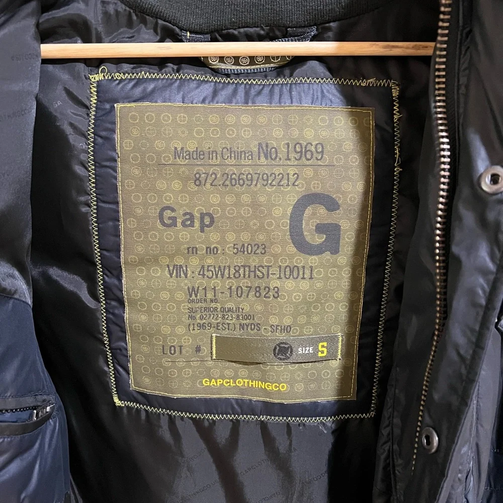 GAP Men’s Puff Jacket🎉🎉 - Picture 4 of 10